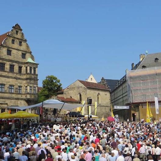 Festgottesdienst 2013: Blick auf Altarinsel